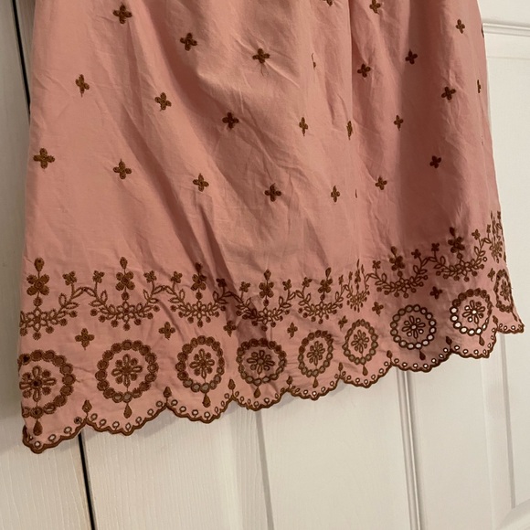 Blush Pink Embroidered Sleeveless Top Size M - Picture 3 of 6